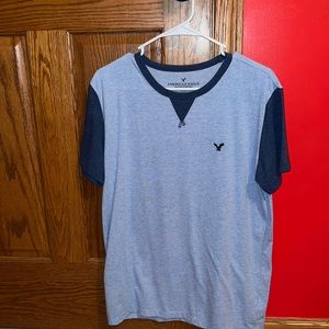 American Eagle t shirt